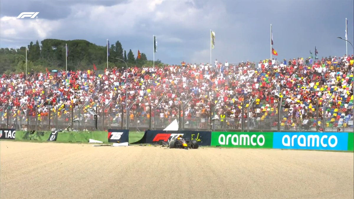 F1's tweet photo. 🔴 RED FLAG 🔴

Tsunoda into the barriers. Yuki's out of the car 👍

#F1 #ImolaGP https://t.co/6i7aaanLLX