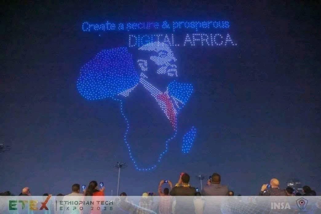 አጼ ኃይለሥላሴ ህዝብ እየተራበ ለልደታቸው ኬክ ከአውሮፓ አስመጡ እያለ ሲገረም የነበረ ኹሉ አቶ አብይ አህመድ ገና በሰባት ዓመት የስልጣን ዘመኑ ህዝቡ በጦርነት፣ በረሀብና በመጠን የለሽ ጉስቁልና አፉ ላይ እየሸናበት ይገኛል። አኹን ገና ህዝቡ