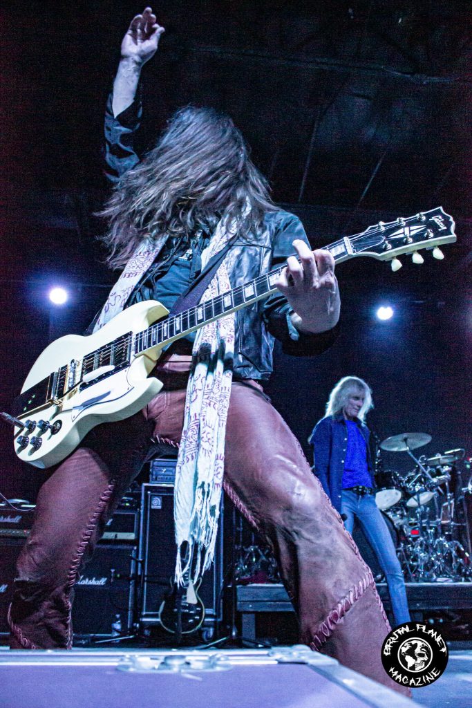 OcoWax's tweet photo. Have An Awesome Saturday! #Ronnie1010Younkins and #SteveWhiteman #KIX https://t.co/h6iVY7DSdQ