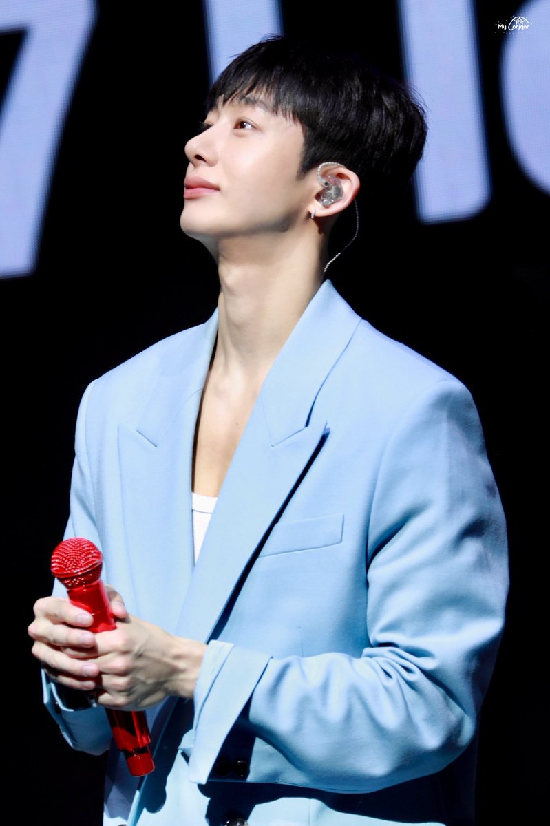 250517 형원 팬이벤트

우리가 너를 바라보는 모습과 같은 모습으로 바라봐줘서 너무 고마워ෆ

@OfficialMonstaX  #monstax #형원 #HYUNGWON #ヒョンウォ