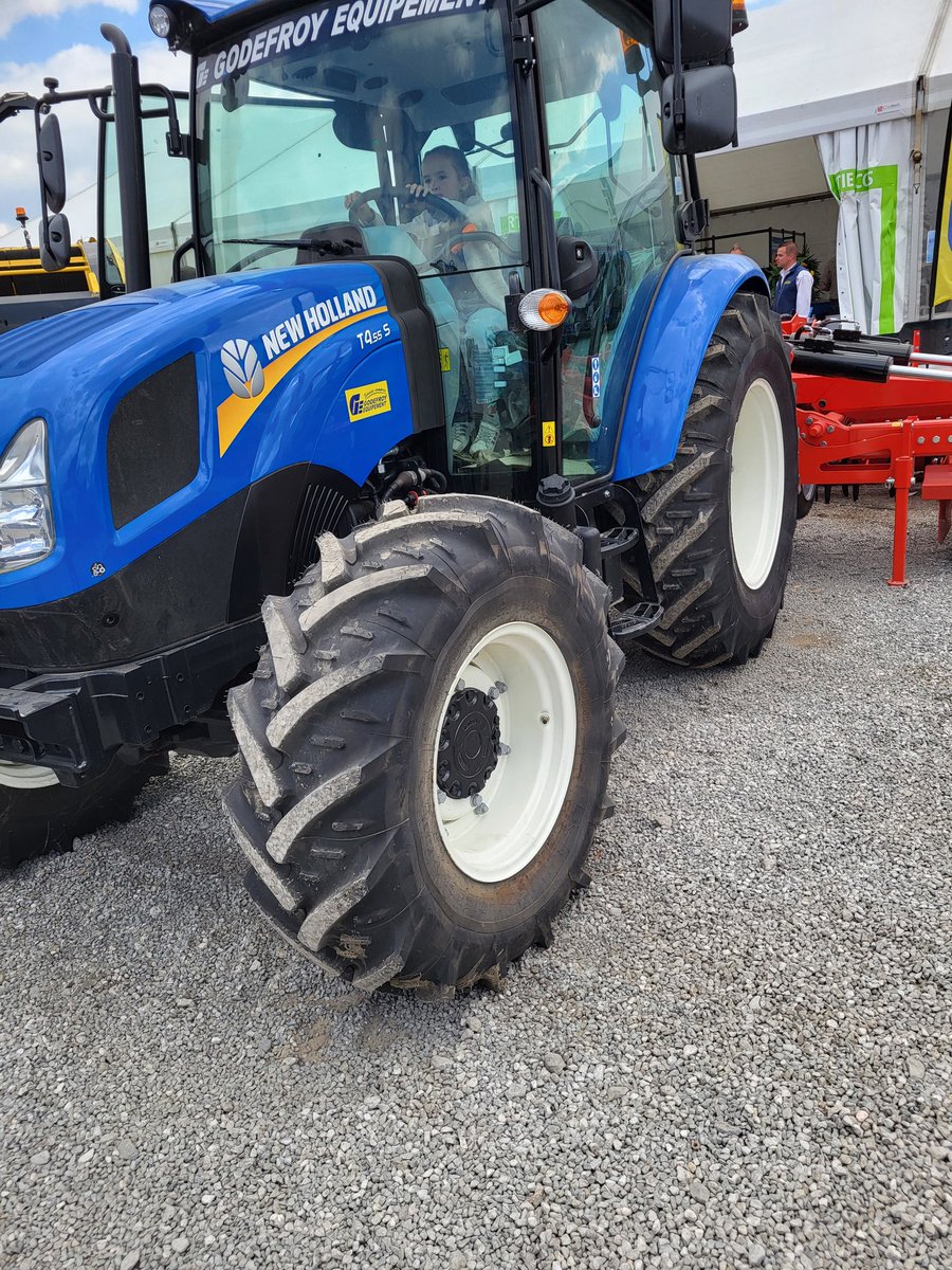 TCBR_France's tweet image. Je pense que @LoranG76 @BruCardot et @guillaume_redon seront d'accord que c'est quand même ce que l'ont fait de mieux
N'en déplaise à @chrousseaux @agrikol @vincentluherne @Paolodu16 et bien d'autres