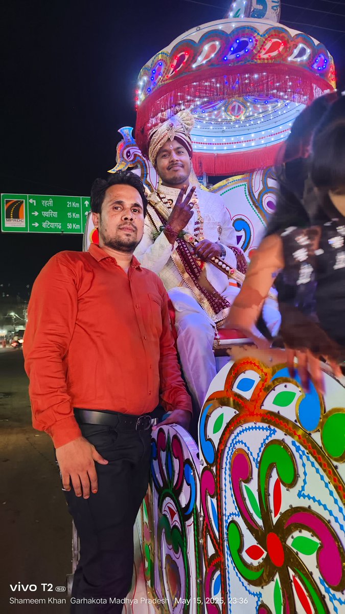 GarhakotaKhan's tweet photo. भाई pardeep sahu को शादी की बहुत बहुत मुबारकबाद बधाई 🌹❤️
#shaadi #shaadimubarak https://t.co/MdWWSmUX7U