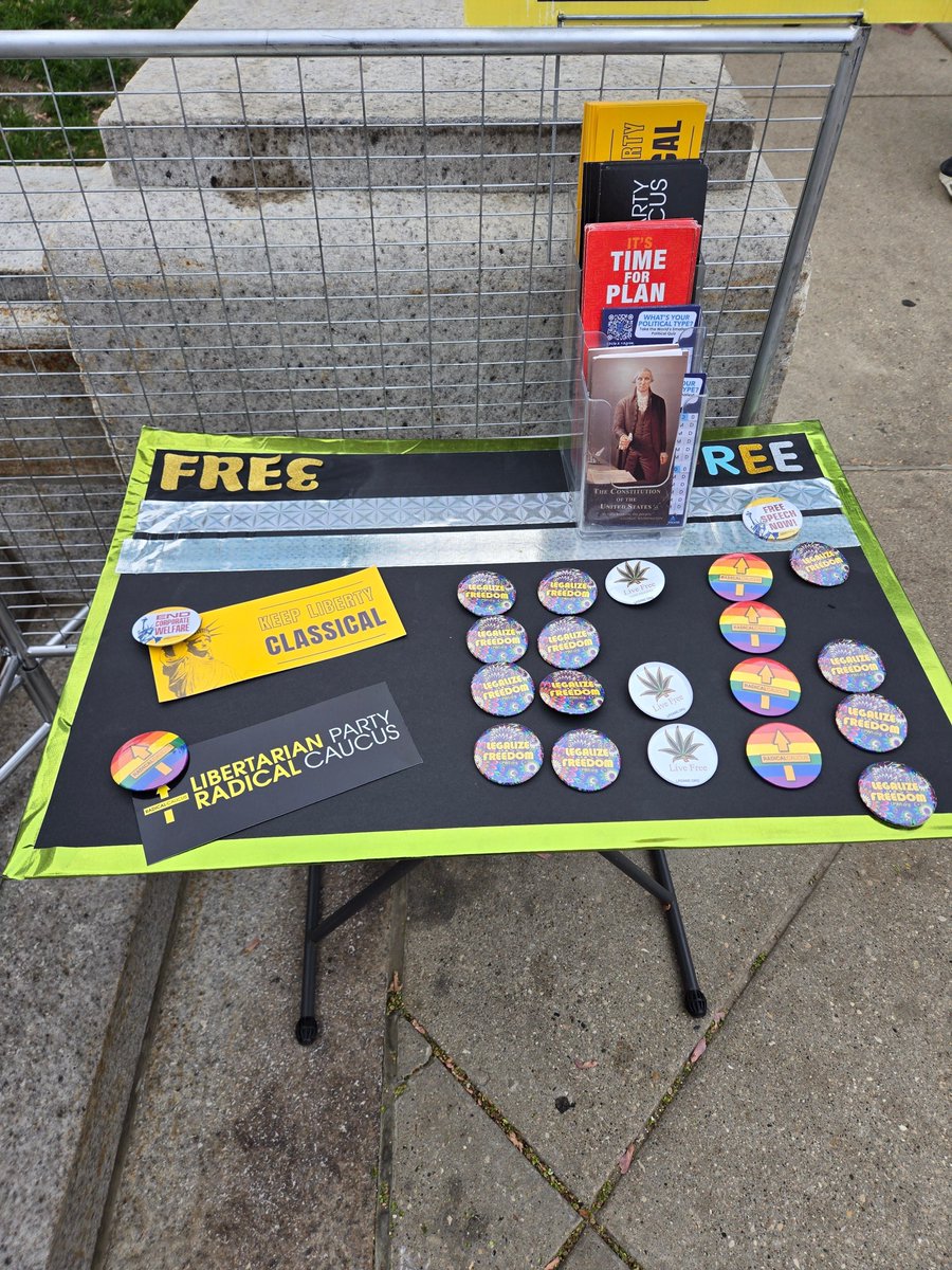 lp_dane's tweet image. The wind can't stop us! With our innovative wind resistant tabling technology we can spread the the message of Liberty without our literature blowing away!
Come see us on the Capitol steps at the top of State St and dress warm!