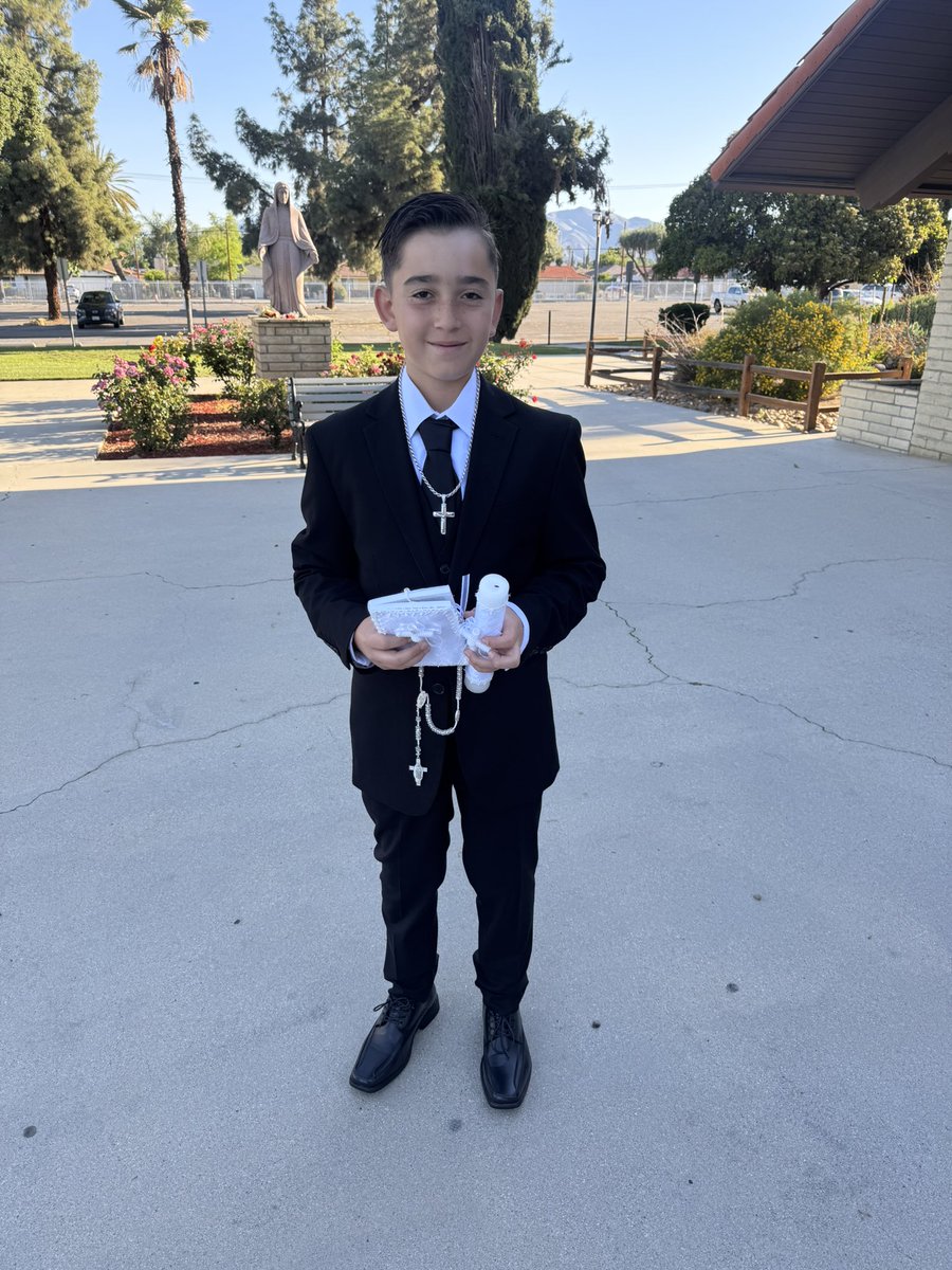 ___jeeyy's tweet image. 💙Santiago’s First Communion 💙
Nino And Nina  Love You 🫶🏻