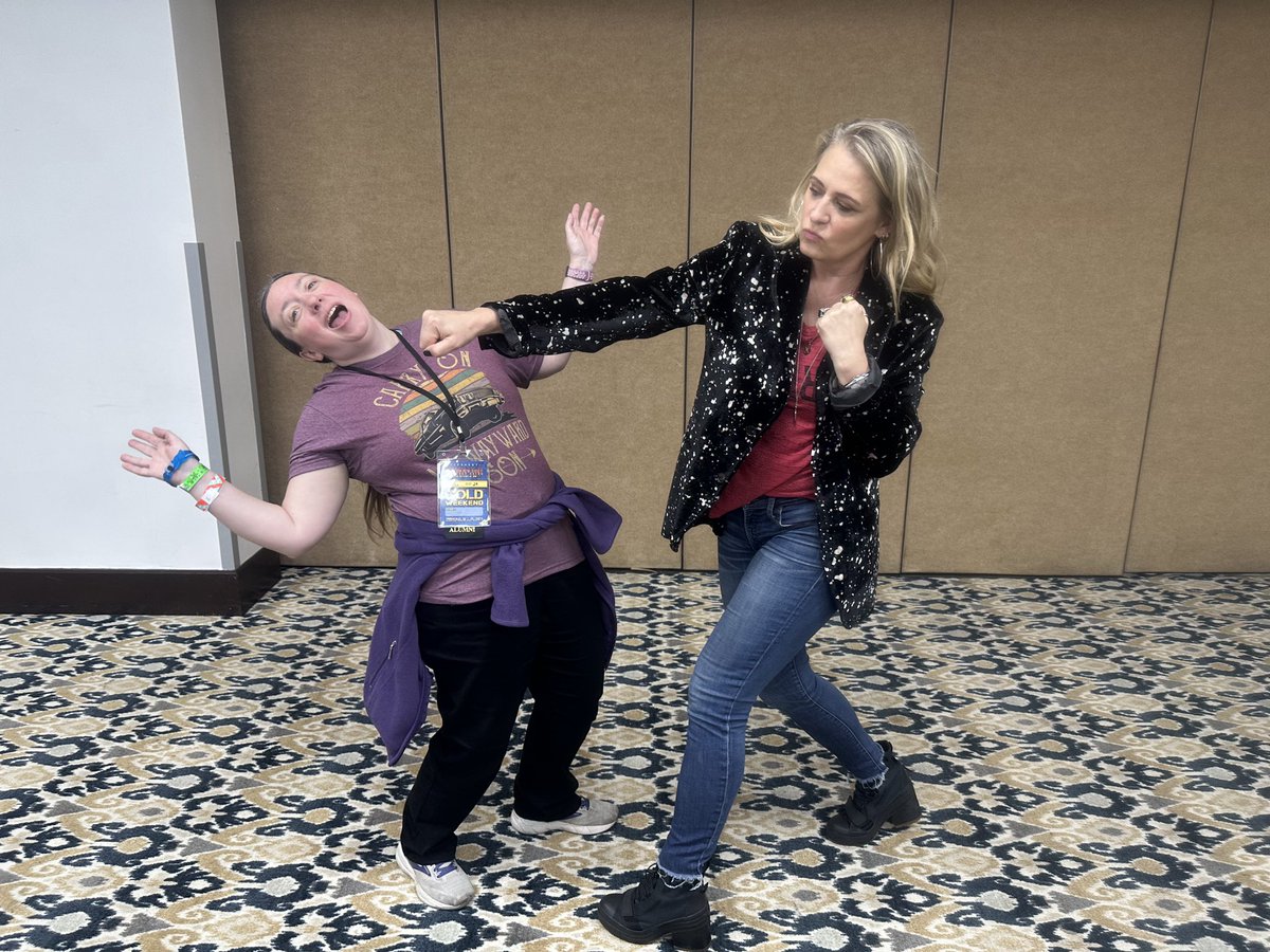MageMistress's tweet photo. Mary Winchester wins this round! @SamSmithTweets @CreationEnt #SPNNJ https://t.co/EQXVEvlwjj