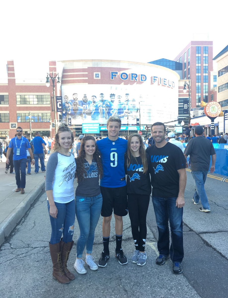 Here’s why donning Honolulu blue is a dream come true for #Lions draft pick Isaac TeSlaa. The Hudsonville, Mich., native grew up a lifelong fan. 

The rookie "was born to be a Lion," according to assistant GM Ray Agnew.  

STORY: espn.com/nfl/story/_/id…