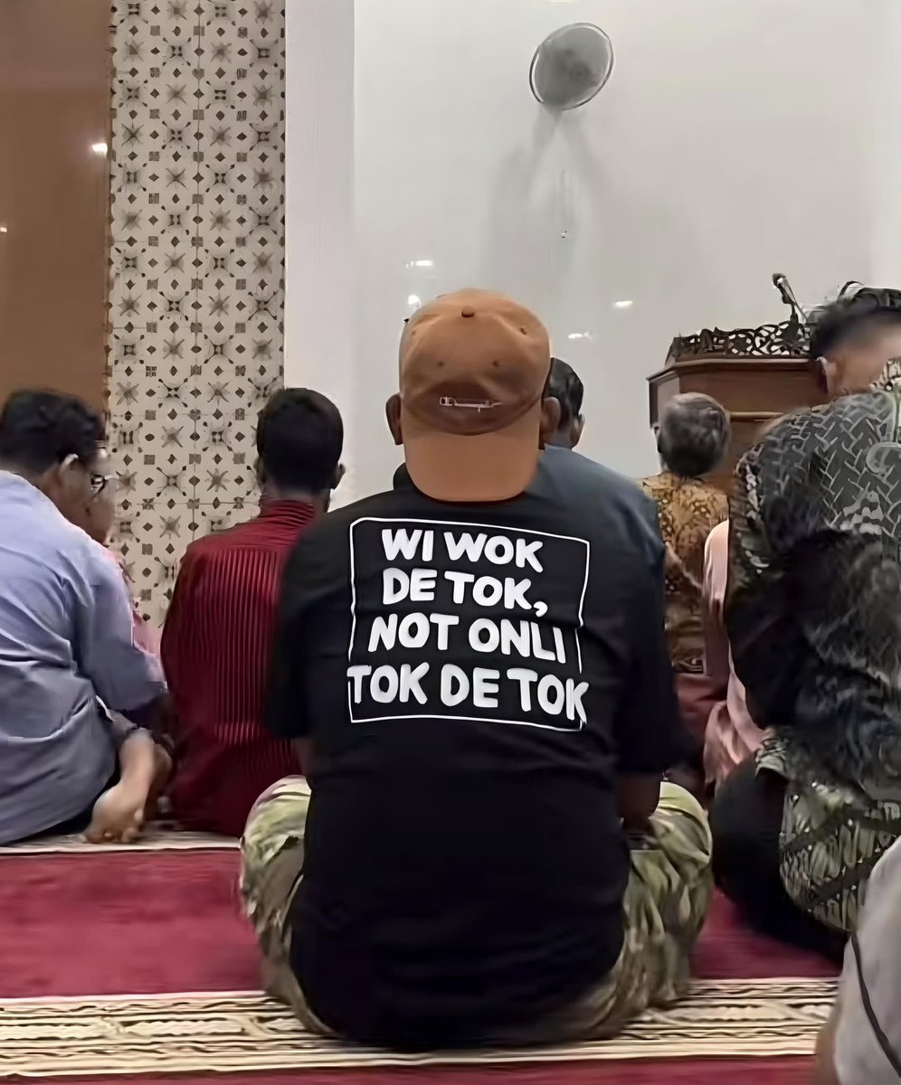 KOS (Komunitas Orang Sinting) (@qrivasi) on Twitter photo 