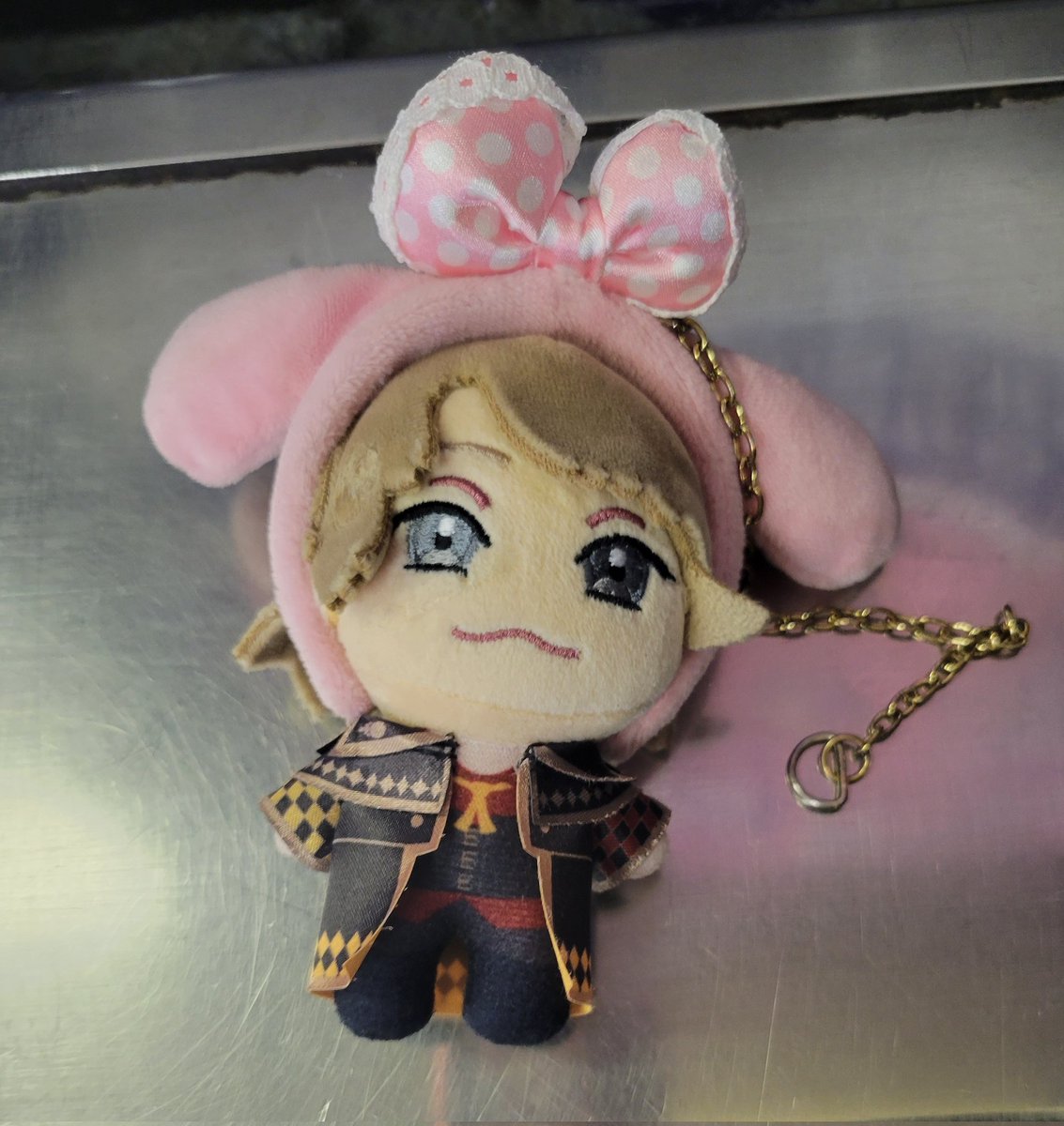 #拡散希望
池袋駅でマイメロのカチューシャを被った浦島坂田船のセンラさんのぬいぐるみが落ちていました‼️‼️池袋の東武東上線、中央改札1の窓口に届けてあります……‼️
持ち主の元に戻りますように🙏🙏
 #浦島坂田船  #うらさか