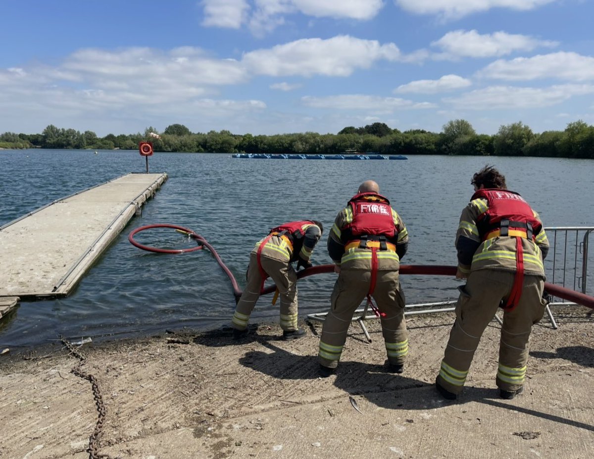 Training day for Ilford &amp; Hornsey Red Watch at Fairlop Waters! Teams worked on open water lifting, dam building, and rescue techniques to keep our communities safe as part of our borough risk plan 

#LFB #LondonFireBrigade #FairlopWaters  #Training #Community