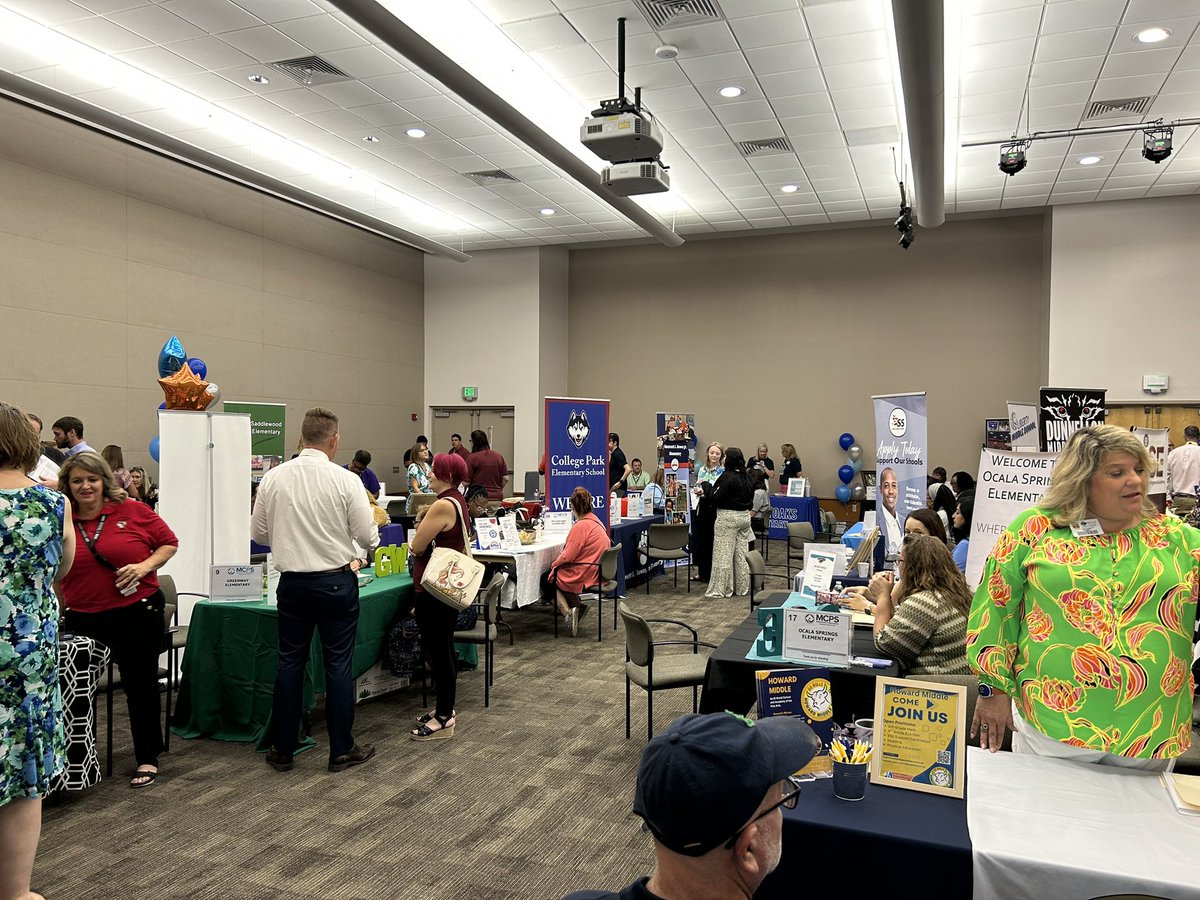 BenWhitehouse98's tweet photo. @MarionCountyK12 hiring event in full swing!  Come join our team! https://t.co/I6pNNHq3h7
