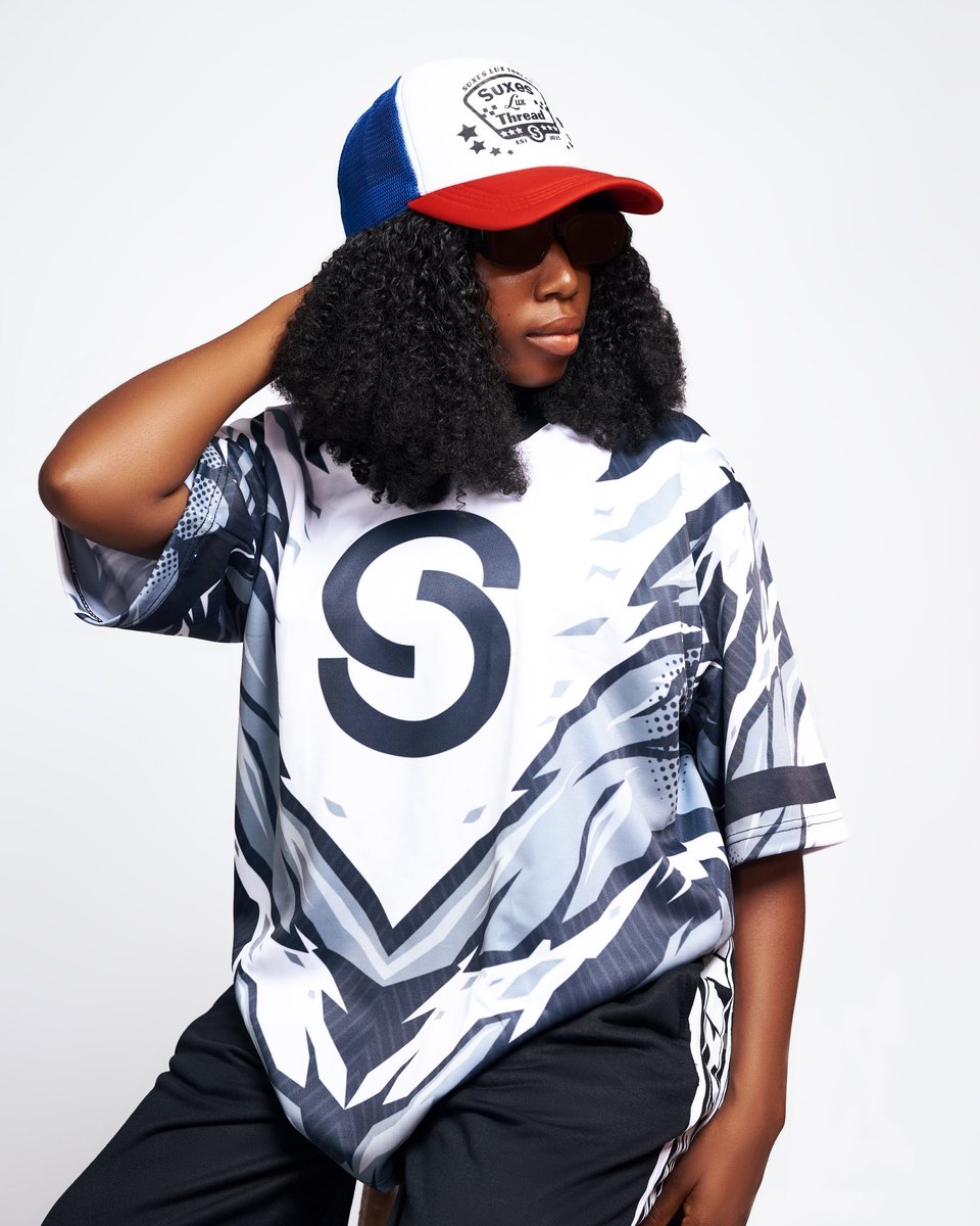 suxesluxthread's tweet photo. Get ready to level up your style game with the ultimate streetwear trio: NFL Jersey. Trucker Cap. Flared Pant. Built for the ones who never fold. [Limited edition] Shop now.
#suxesluxthread #luxury #clothingbrand #streetwear #fashioncompany #foreverrelentless #explorepage #viral https://t.co/2HxUOhVOwC