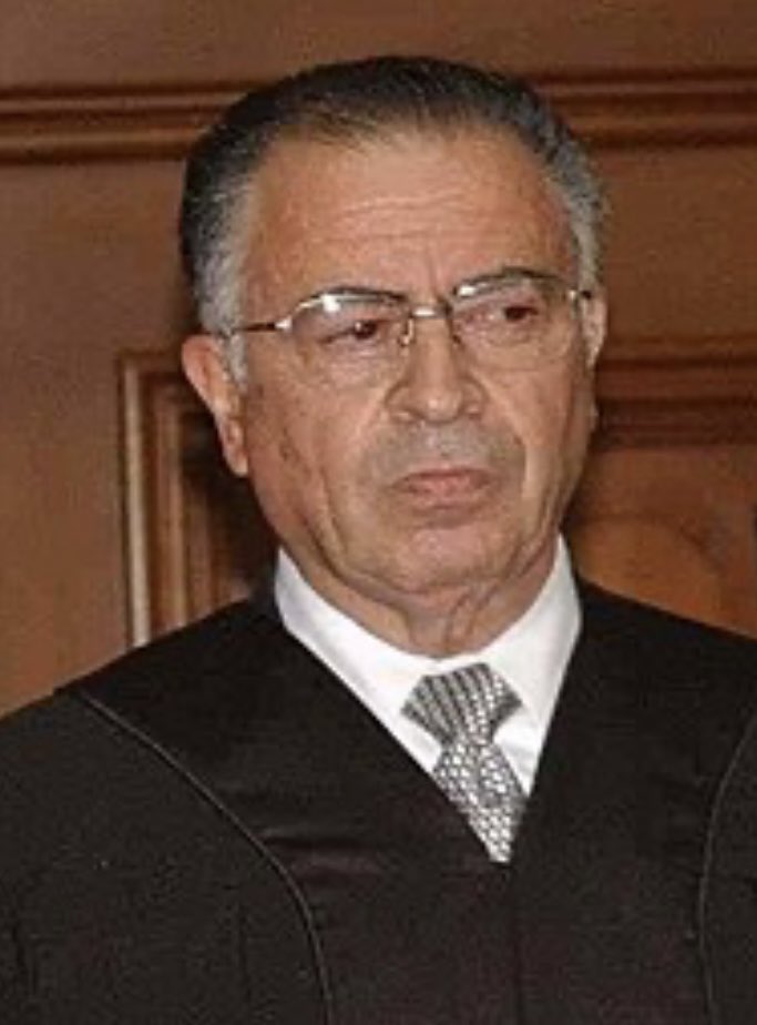 NaborCarrilloF's tweet photo. Recuerdo con enorme cariño, admiración y agradecimiento, a mi Maestro Mariano Azuela. https://t.co/j6X4M7OfFg