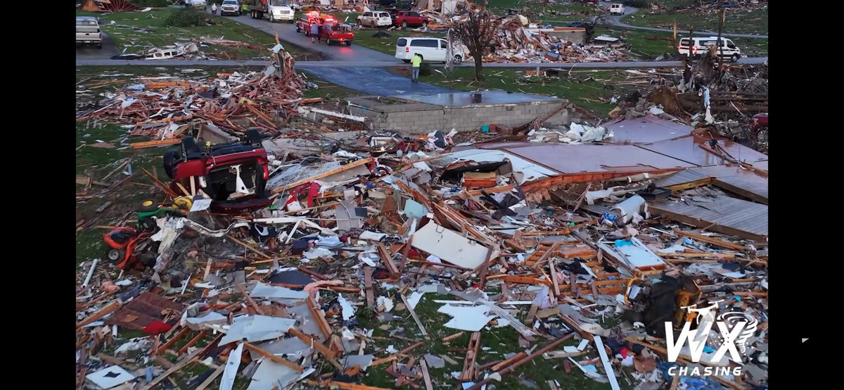 sarcasm_scoop's tweet photo. 💔 Devastation in London, KY

The destruction is violent and catastrophic — homes flattened to slabs, trees stripped bare, debris scattered like confetti in a storm.

At least 9 lives lost.

Early reports suggest possible EF4 tornado damage.
Praying for all affected. 🙏

Pic Credit -WXChasing
#KentuckyTornado #LondonKY #SevereWeather