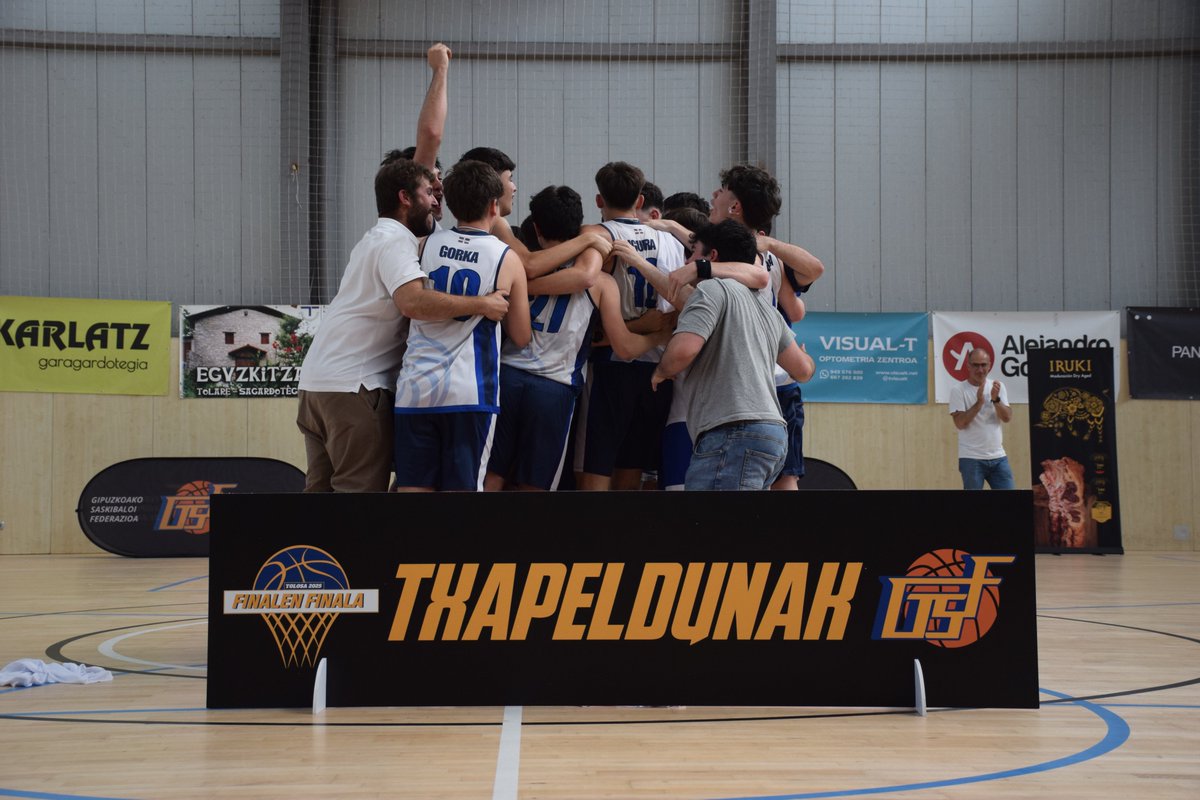 fgbaloncesto's tweet photo. 🏆ZORIONAK @Saski_Axular , Gipuzkoako Junior Mutilen irabazleak zarete!
#saskigipuzkoa #finalenfinala https://t.co/YnCrfwCpnw