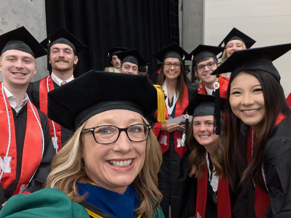 Shari Veil tweet media