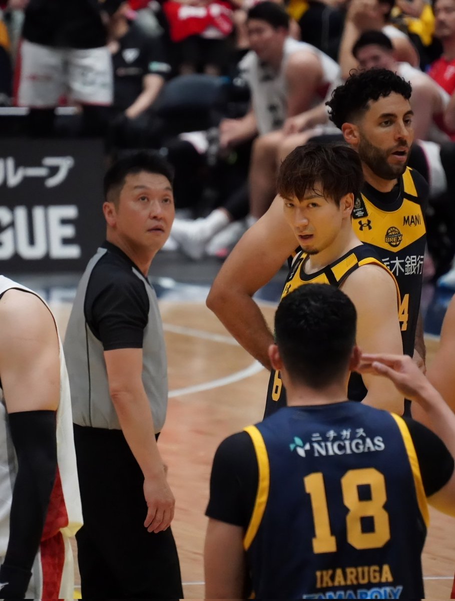 明日も全身全霊をかけて
応援します🔥🔥🔥🐻

#宇都宮ブレックス 
#セミファイナル 
#比江島慎