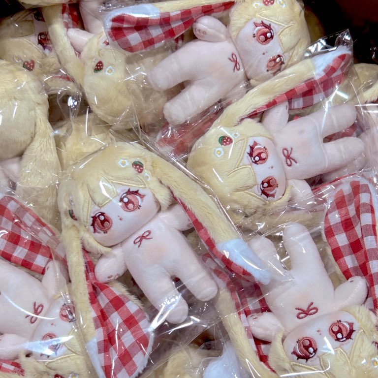 flynui's tweet photo. 【10cmルル🍓進捗】
10cmルルの複製品が早くも完成しましたよ〜✨
親の欲目だったらごめんけど、めちゃくちゃ可愛くないか😆❓
工場さん頑張ってくれてありがとう〜🌹
#fly_nui https://t.co/zkgqaNHamn
