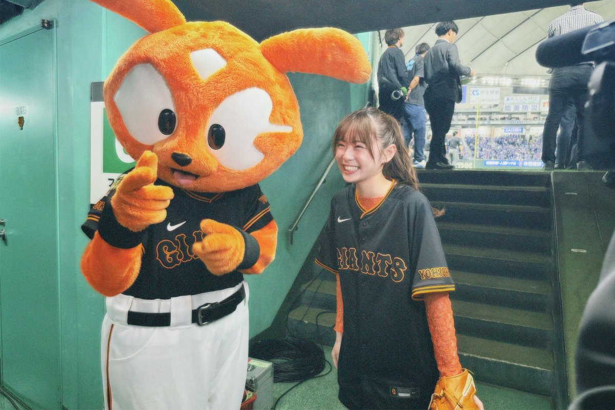 shima_tabata's tweet image. 初めての始球式☺︎
夢のような一日でした⚾️
そして今夜のGoingもよろしくお願いします!
#ジャイアンツ
#巨人
#野球
#東京ドーム
#Going
#マネさんカメラ
#田畑志真
