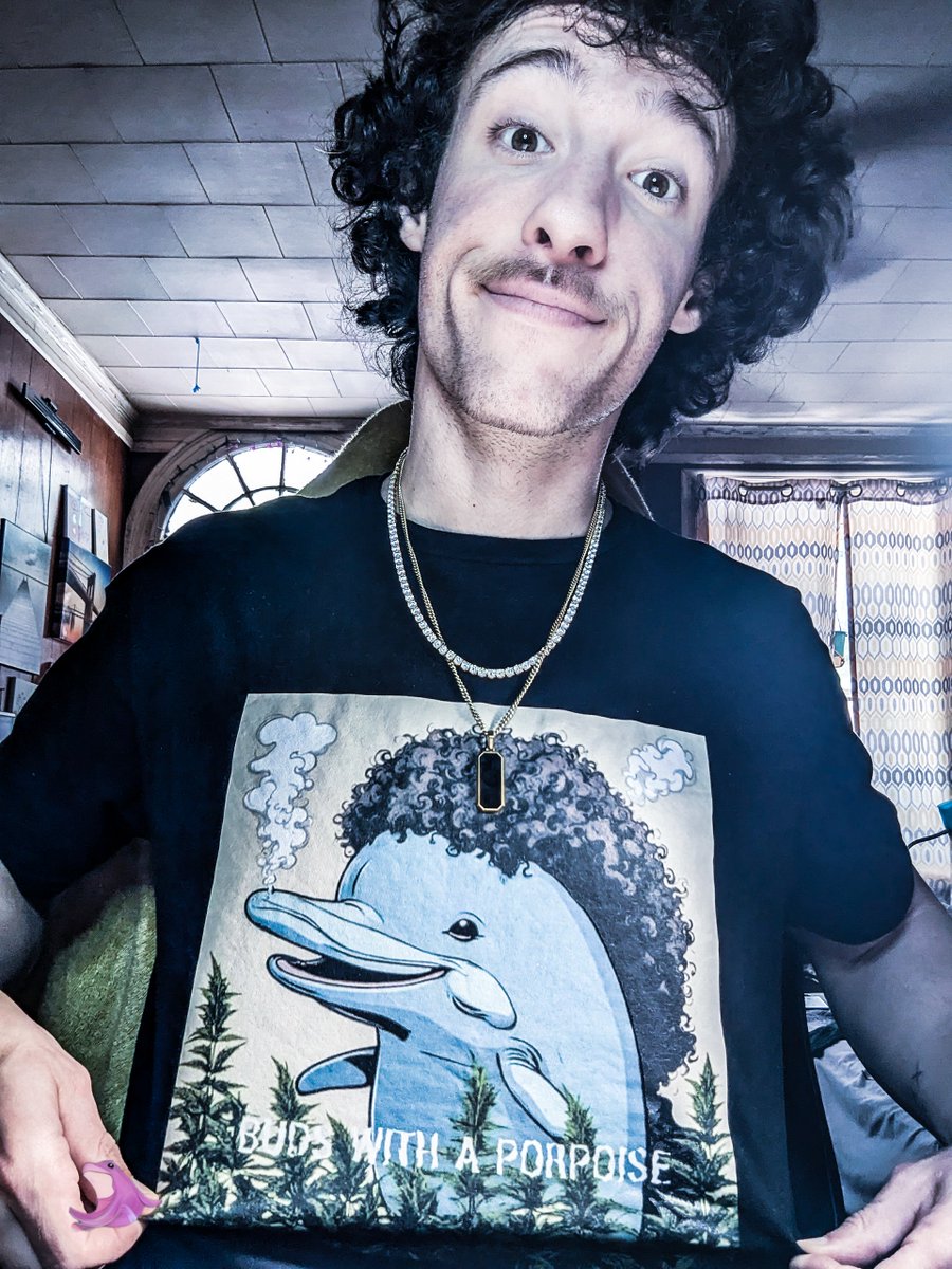 Sir_Porp's tweet photo. 'tis me on a shirt 
Good ole BWAP ( Buds With A Porpoise ) days IYKYK

#rwap #bwap #meonashirt #weedcommunity #weed #thca #thc #reviewer #reviews #merch https://t.co/UTskuBGAv0