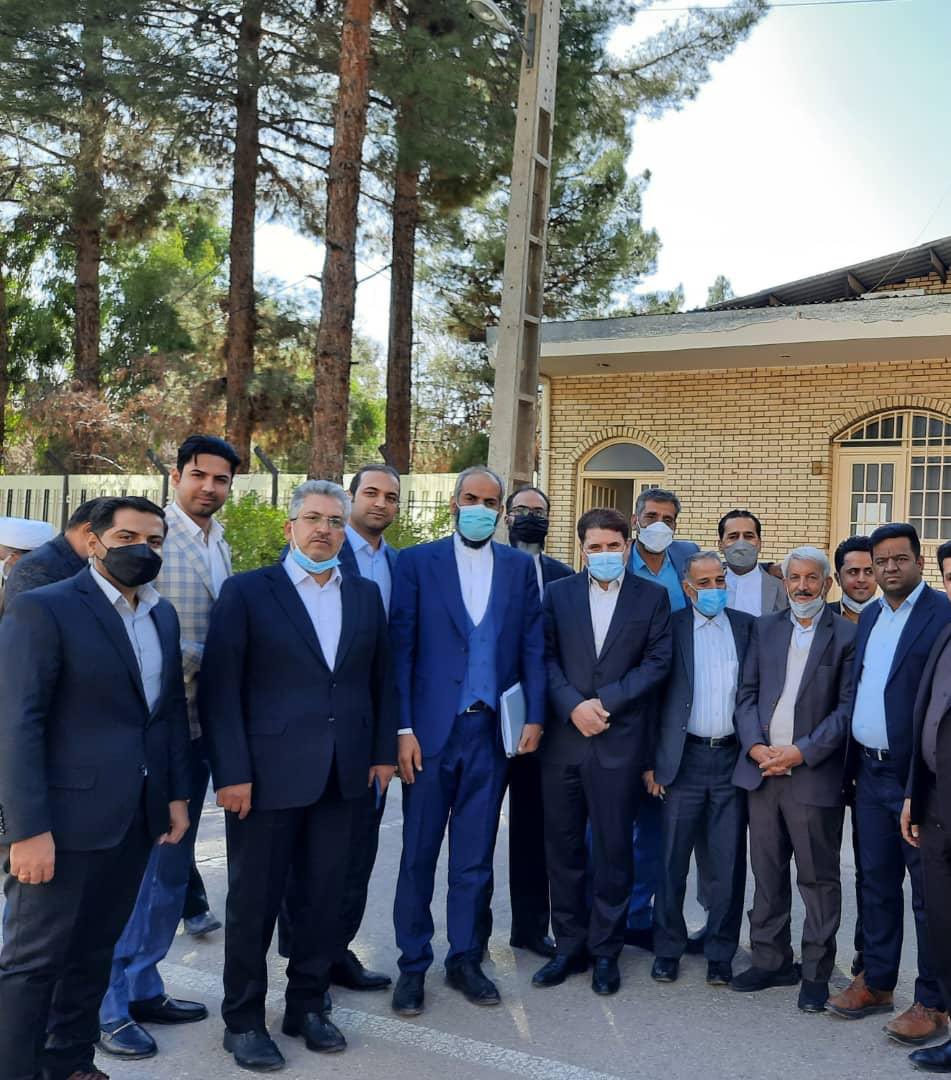 mojtaba_ahm's tweet photo. اواخر مسئولیت دکتر زینی وند بعنوان استاندار کرمان که با حضور برخی از فعالین سیاسی اجتماعی از همه ی احزاب و با هماهنگی تعدای از نمایندگان مستقر و ادوار وقت جلسه برای حمایت از ایشون برگزار شد؛

مدتی بعد متاسفانه عده ای در اقدامی ناپسند در https://t.co/HDN0fPQomA