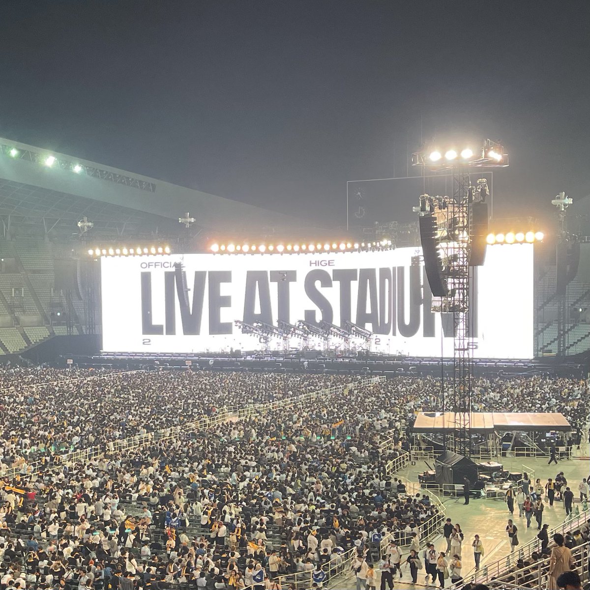 PlayKaga's tweet photo. 加賀市の人口59000人
今日のライブ55000人
...なんだかな...。
50000人以上がひとつになれるってすごい事😭
とにかく素晴らしかった‼️

#Official髭男dismスタジアムツアー 
#ヤンマースタジアム長居 https://t.co/Vn743cdWVO