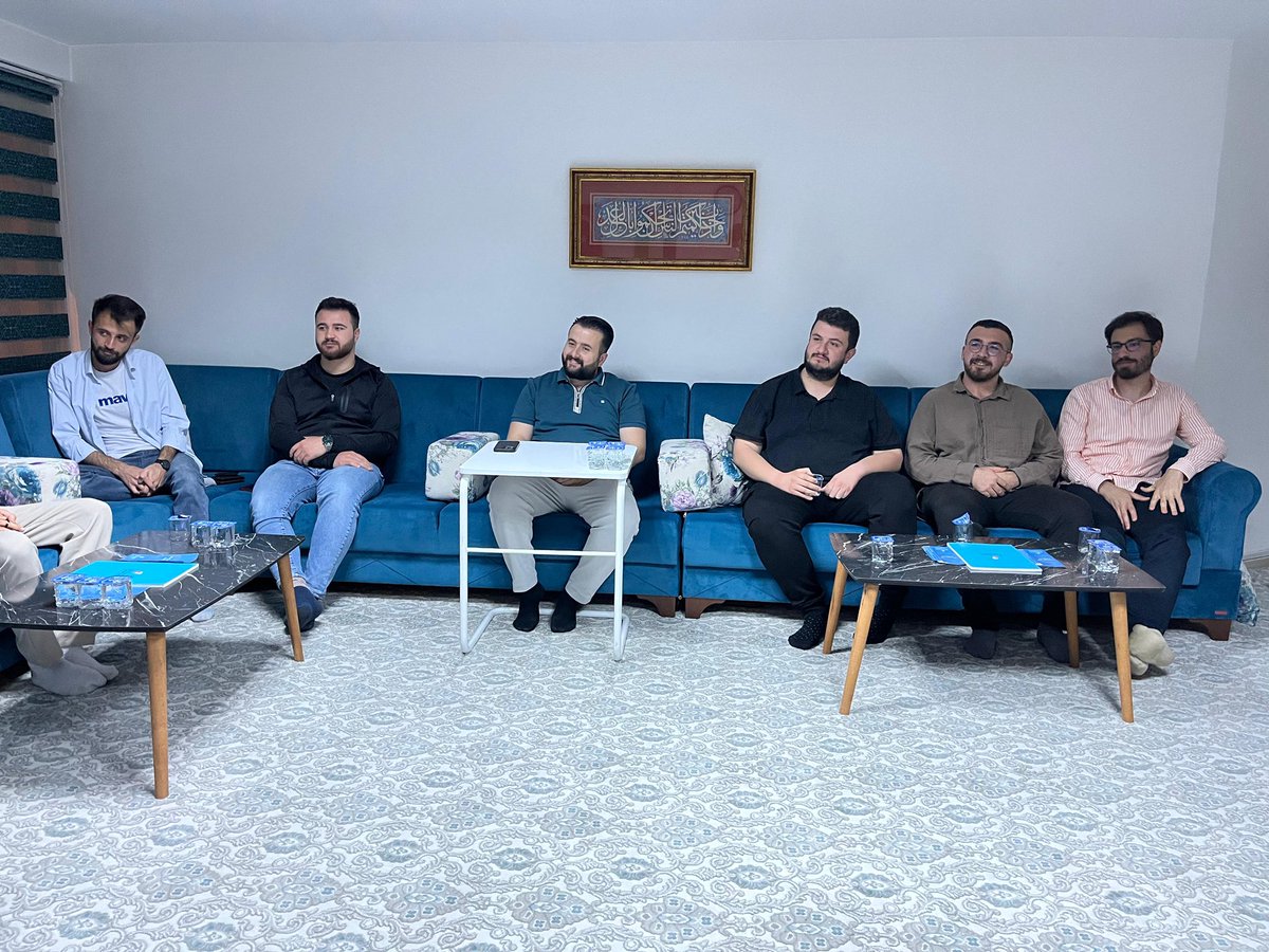 iyckaraman's tweet photo. “Muhabbetten Marifete Yolculuk” temalı gençlik söyleşilerimizin bu dönemki son buluşmasını Genç Girişimci Nazif Kara’nın katılımlarıyla gerçekleştirdik. Samimi bir ortamda gerçekleşen “Girişimcilik” konulu söyleşimiz, konuğumuzun öğrencilere yemek ikramı ile son buldu. https://t.co/wPXUdg2SXV