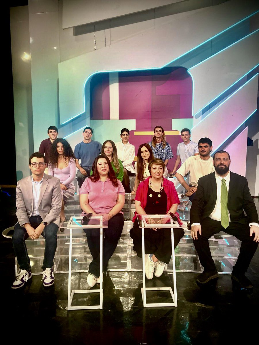 17/05/2025, 31^ puntata di <a href="/TvTalk_Rai/">Tv Talk</a>!

In studio con me <a href="/SofiaPatrini/">Sofia Patrini</a> <a href="/disattentoo/">Edo🐉🟥🦧🪐🪩🧩</a> <a href="/tudifrudi/">Alice Valeria Oliveri</a> <a href="/kindermaxxi/">Stefano Monti</a> <a href="/GiadGiorgi/">Giada Giorgi</a> <a href="/CivitaDamiana/">Damiana Civita</a> <a href="/scornerhenry/">Henry</a> <a href="/DaniLombardi03/">Daniele Lombardi</a> <a href="/iotommy/">Tommaso Proverbio</a> <a href="/algertmyrtja/">algert_myrtja</a> oltre alle #target Rosaria e Daniela!

#TITOLIDICODA #ANALISTI
#TvTalk torna il 24/05! ❤️❤️