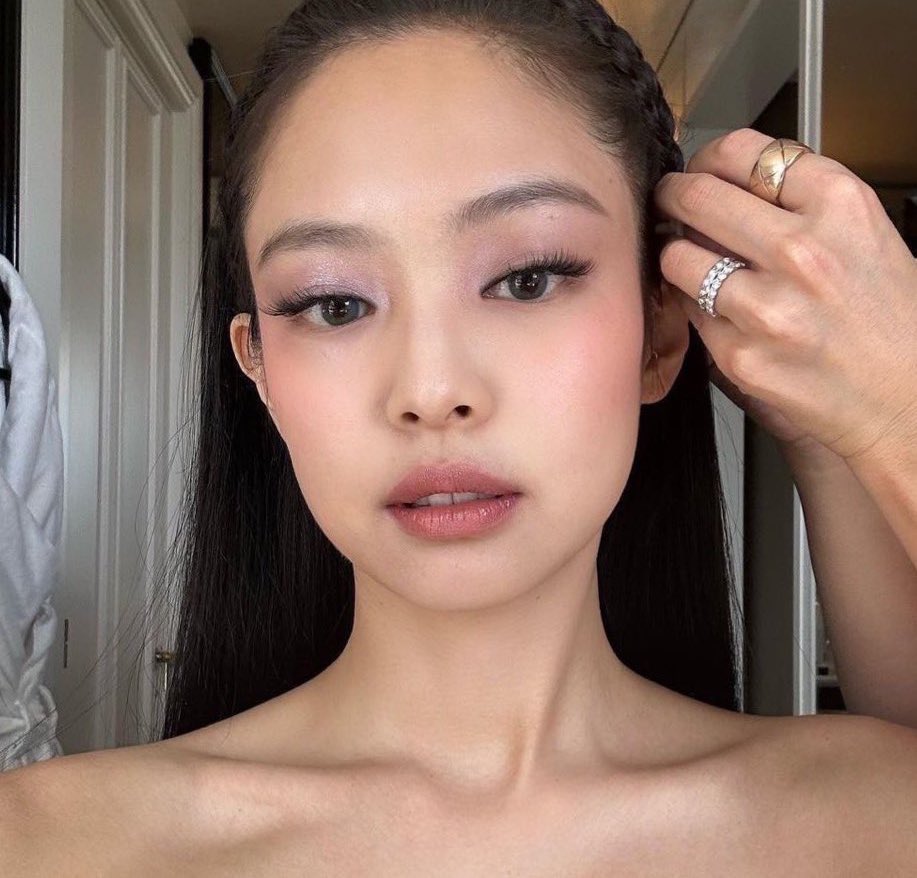 bare face                   makeup