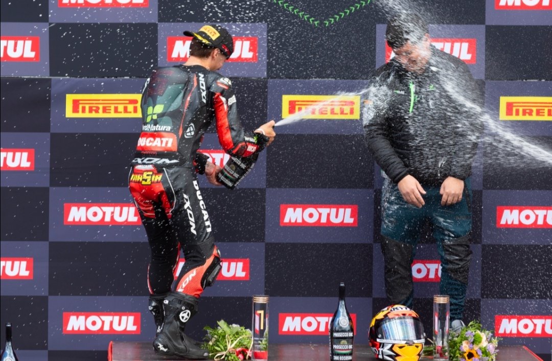 Esther Girando tweet media