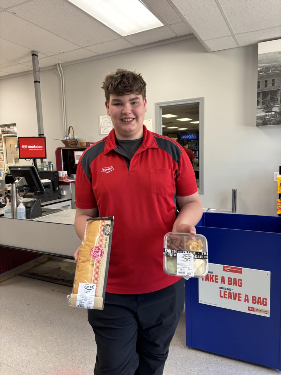 homestead_coop's tweet photo. Fresh Deli Sandwiches Now Available in Treherne 🥪

Hungry? Swing by the Homestead Co-op Food Store in Treherne and grab one of our freshly made deli sandwiches—stacked with quality ingredients and ready to go. 🧀🥬🍞

#Treherne #Manitoba #FreshToGo #SupportLocal #WeAreCoop https://t.co/u6OwOb86HO