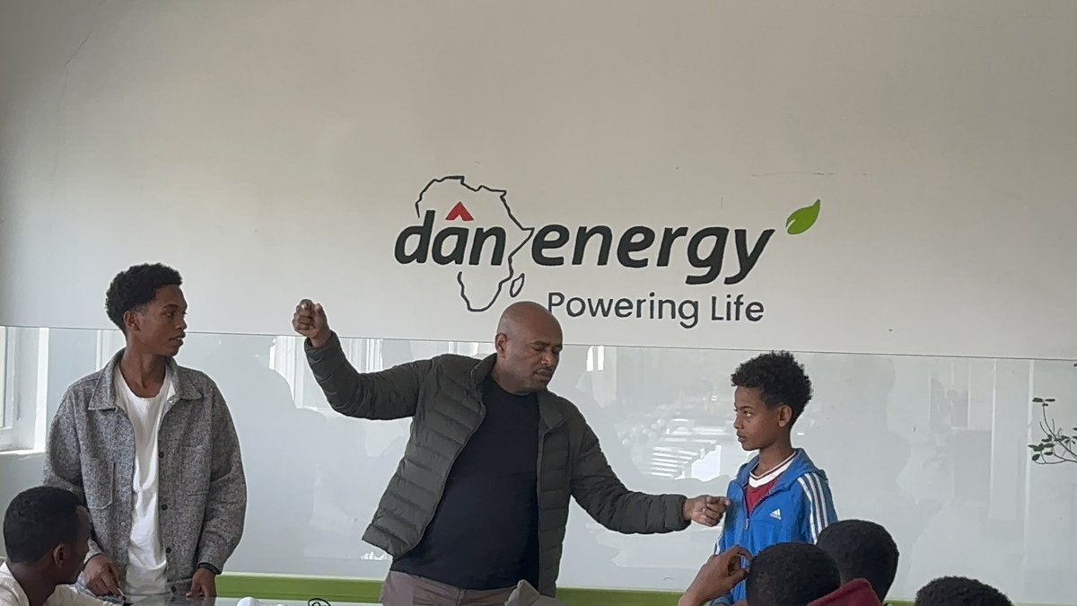 danhailuend's tweet photo. dan ! 

የቅዳሜ ጠዋታችንን አብረን አሳለፍን ። https://t.co/DjxFkfNJNV