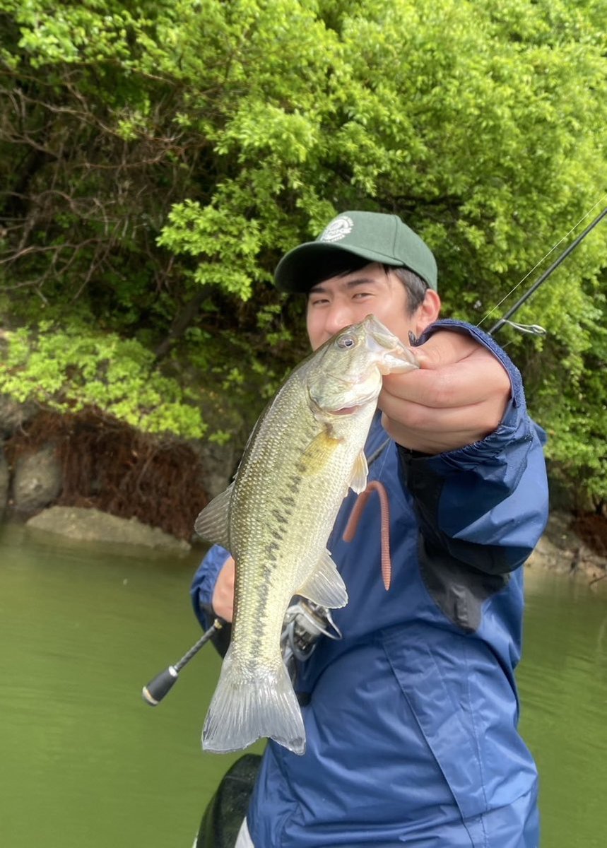 peipeifishing's tweet photo. 何年かぶり2回目の芹川ダム🎣
安定のNOIKEスマイルワームダディのミミズカラーのネコリグで👍

#NOIKE
#NOIKEマーケティング https://t.co/G8bWLgh4Uj