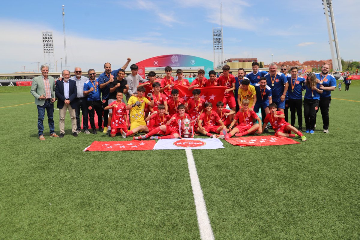 RFFM_oficial's tweet photo. 🏆🥇 ¡SOMOS CAMPEONES DE ESPAÑA SUB-14! 🔝

Nuestra 'Siete Estrellas' se ha impuesto a Cataluña en la tanda de penaltis y se proclama CAMPEONA del #CESA #Sub14Masc

¡ENHORABUENA EQUIPO! 💪🏻
⭐⭐⭐⭐⭐⭐⭐

#VamosMadrid https://t.co/xh4MtBrgaf