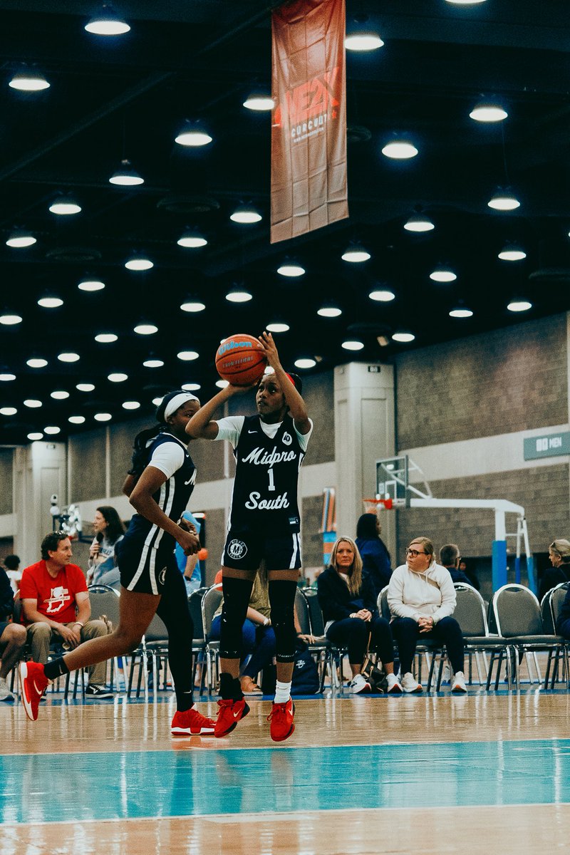 NE2KHoops tweet media