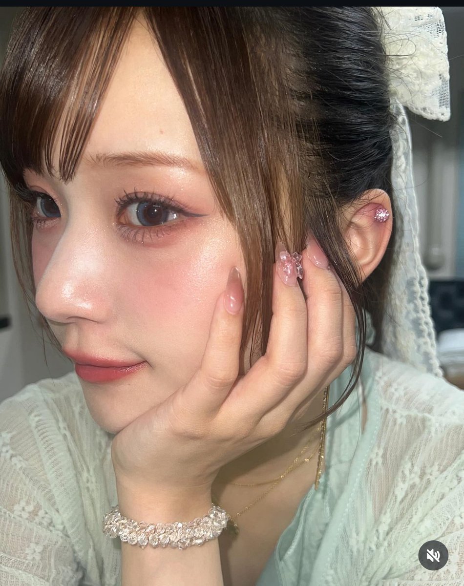 dTwXGWLZ2dcMYb1's tweet image. MSMO大阪でのまなかん２枚目3枚目で分かりやすいと思うブルーのカラコン👀💙付けてるまなかんめっちゃ似合ってて美しいしかわいいね～🫶🥺(*’-^)ノ∠※。.:*:・'°☆🌈
#稲場愛香  #まなかん  #MSMO  #大阪  #ブルー  #カラコン