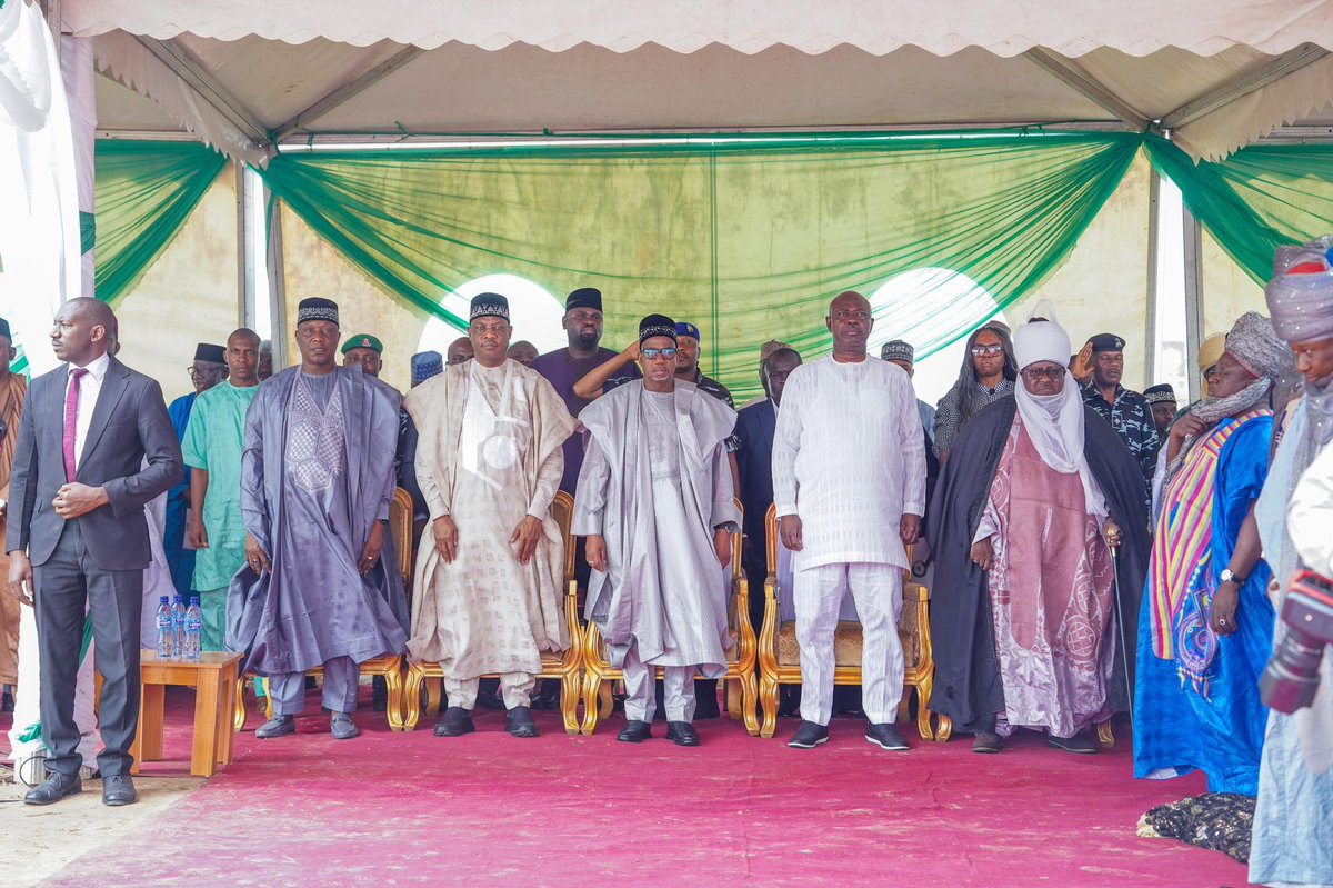 SenBalaMohammed's tweet image. Today, I had the honour of welcoming the Honourable Minister of State for Petroleum Resources (Oil), Senator Heineken Lokpobiri, to Bauchi State for the official groundbreaking ceremony of the permanent site of the Bauchi Oil and Gas Academy, located in Alkaleri Local Government…