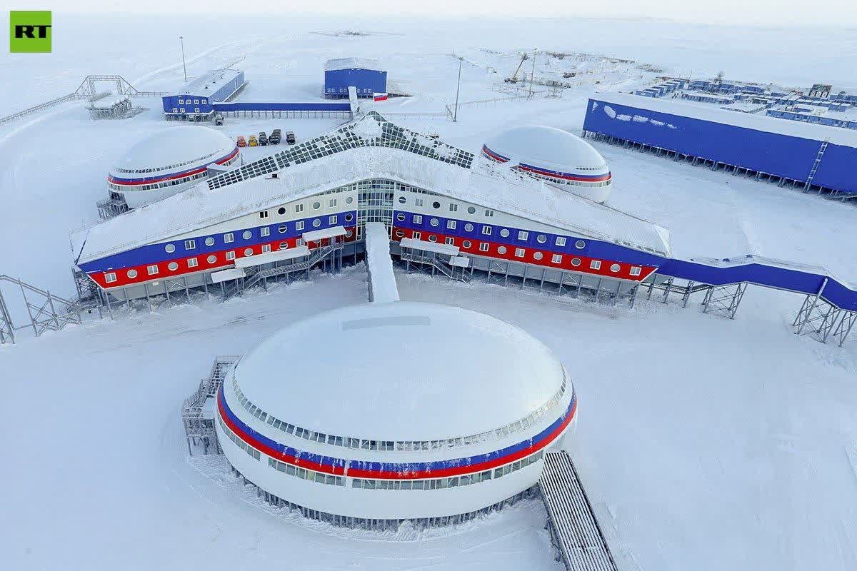 RT_com's tweet photo. Putin instructs KEY developments for Russia's Arctic:

— 2 new nuclear icebreakers to be delivered by 2026
— Increase high-speed internet access
— More tourism infrastructure
— Ships to move passengers between Far East &amp; Arctic https://t.co/jeoxIW10FG