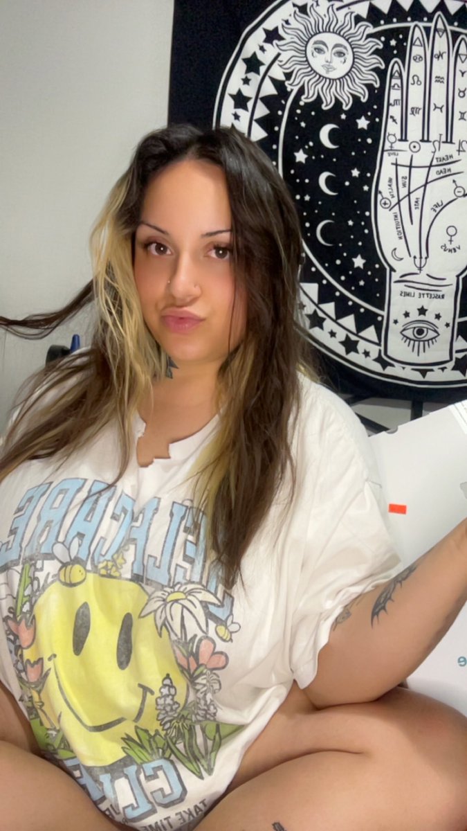 GolfwangEmma's tweet photo. Sub right now for a FREE preview of tonight’s content🥵 new toy alert🚨 https://t.co/LhA4eJPJws
