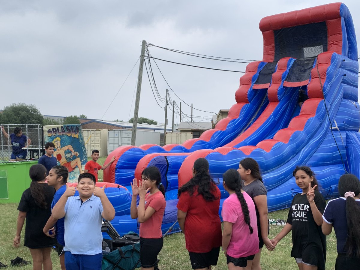 webbwildcats053's tweet photo. Webb Field Day was a huge success!  It's been a tough few weeks of testing and future plans for Webb, but it was amazing to see the students get a chance to just be kids.  We love to see our students' smiles. @Secondary_AISD Check our more pics here: https://t.co/UtNZE4z2Co https://t.co/zDu1K652bK