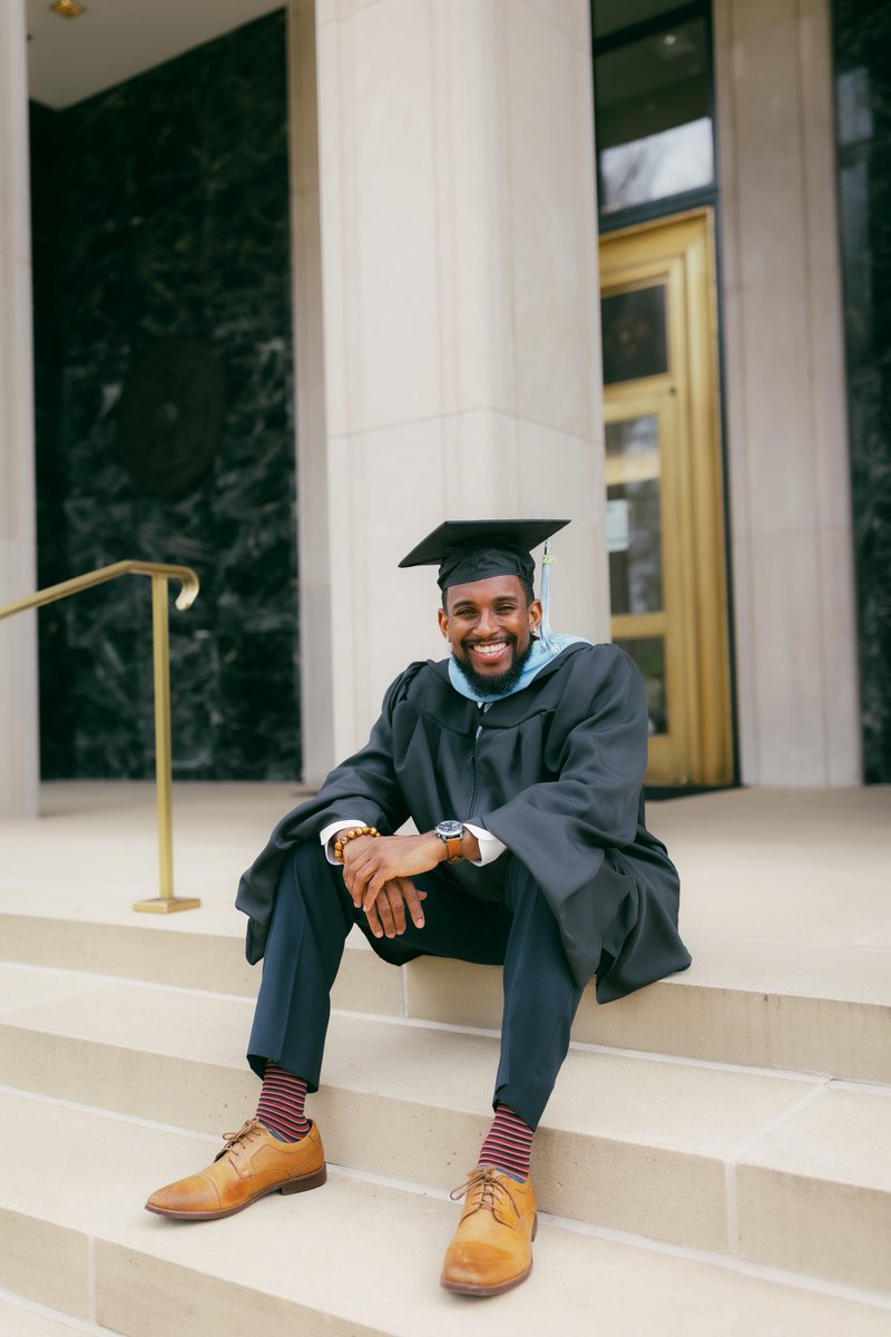 Coach_JTabor's tweet photo. GRADUATION DAY!!🙏🏾🥳🎓 #MA #HigherEdAdmin #RooUp https://t.co/jqPcoltSGI