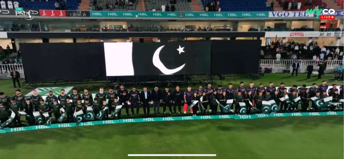 ShehrozQureshii's tweet photo. CELEBRATIONS 🎉
A message loud and clear, kal, aaj, aur kal.. Pakistan hamesha Zindabad 🇵🇰
#HBLPSLX #pzvkk #pzvkk #kkvpz #kkvspz #ApnaXHai #PSLX #PakistanZindabad #notcgi https://t.co/oCrIek52uf