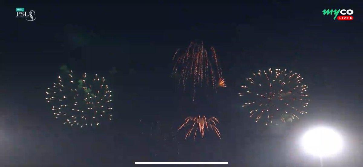 ShehrozQureshii's tweet photo. CELEBRATIONS 🎉
A message loud and clear, kal, aaj, aur kal.. Pakistan hamesha Zindabad 🇵🇰
#HBLPSLX #pzvkk #pzvkk #kkvpz #kkvspz #ApnaXHai #PSLX #PakistanZindabad #notcgi https://t.co/oCrIek52uf