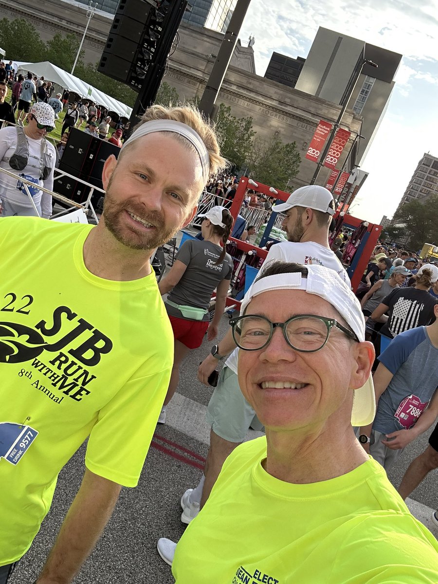 BrennanforOhio's tweet photo. “Perfect day for the Cleveland 10k”
#runcle
Cleveland Marathon https://t.co/FV3Di4tyHg