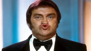 timbee30563486's tweet photo. #ComediansInMoviesAndSongs
📽️Cheaper by Les Dawson https://t.co/KRzh59MrF3