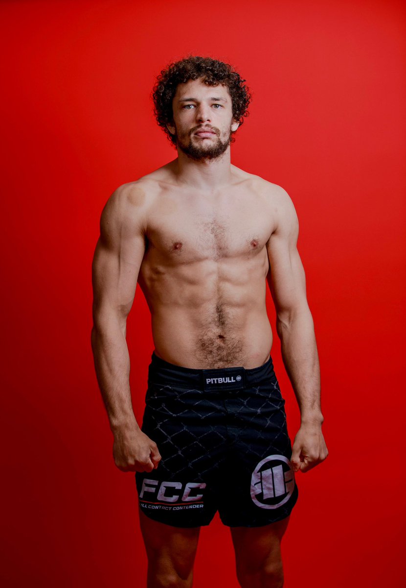 shemrockufc's tweet photo. Fight day #ShemShow https://t.co/JyqpB2tiHb