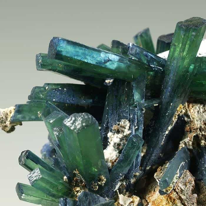 anatoetabio's tweet photo. HILDAKOEN MINERALA!💀🔮
Vivianita burdinezko fosfato hidratatu bat da, materia organikoa deskonposatzen ari den inguruneetan eratzen dena. Giza gorpuetan aurkitu izan ahal da, baita mamut letaginetan eta K.a. 3.000 urteko giza gorpuzkietan ere.
#Minerals #Science #Geology https://t.co/SPrP7djWWF