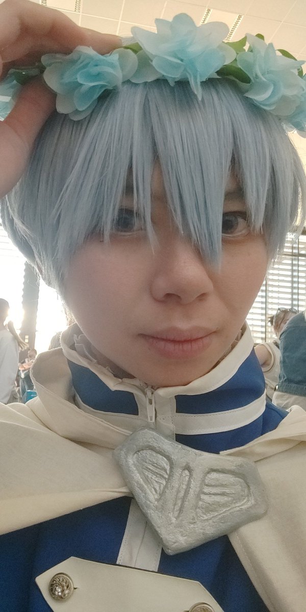kanda_coser's tweet image. Hi here 👋,
Today I&apos;m at con in France, I wear Himmel from Sousou no Frieren.
My last handmade cosplay 🙂. 

#Cosplay #frenchcosplay #frenchcosplayer #sousounofrieren #frieren #himmel #cosplayfrance