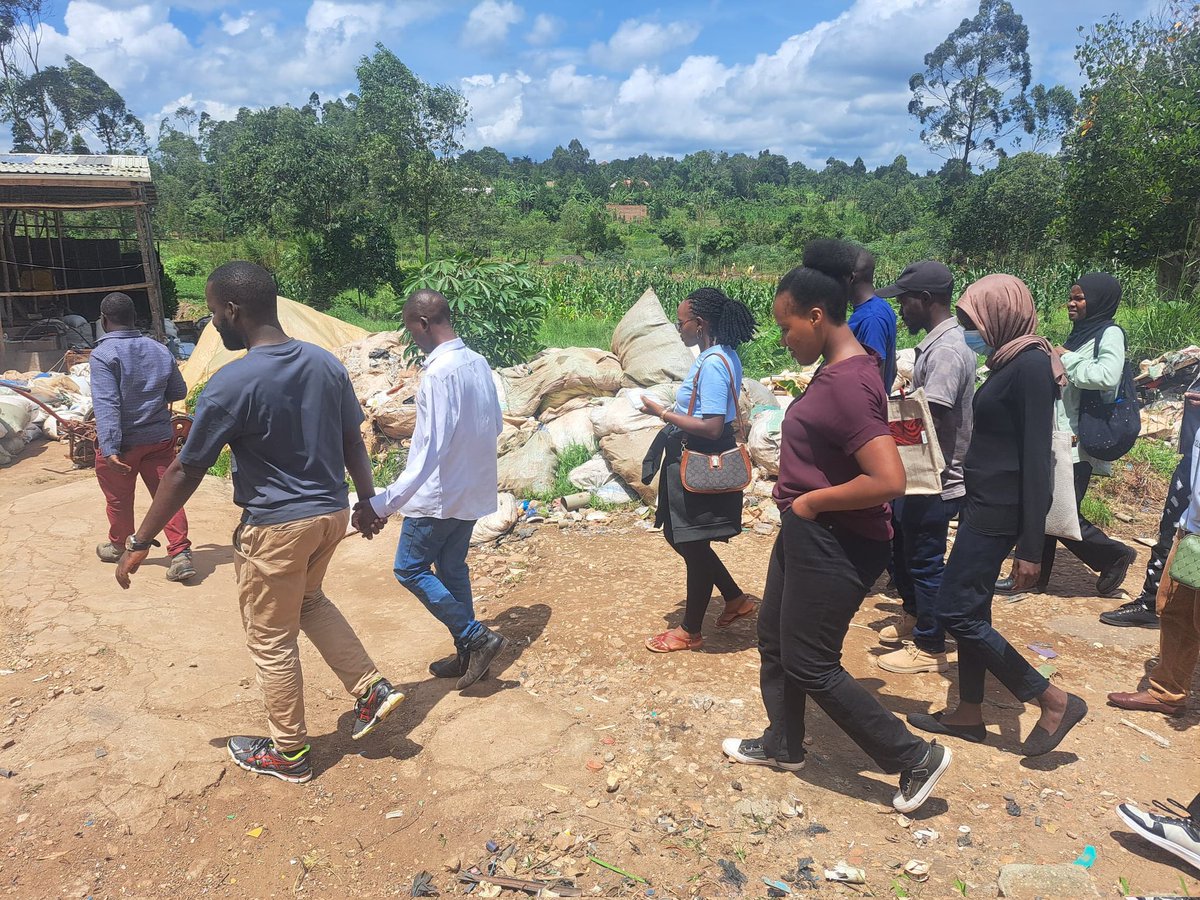 DaisyNakyobe's tweet photo. 🚨Today's Updates 
We had a field trip to @WastePlus organized through the @Fridays4FutureU Annual Youth Climate Mentorship program, 

where we gained practical insights into sustainable #waste management and circular economy practices... https://t.co/cqflBHQAkP