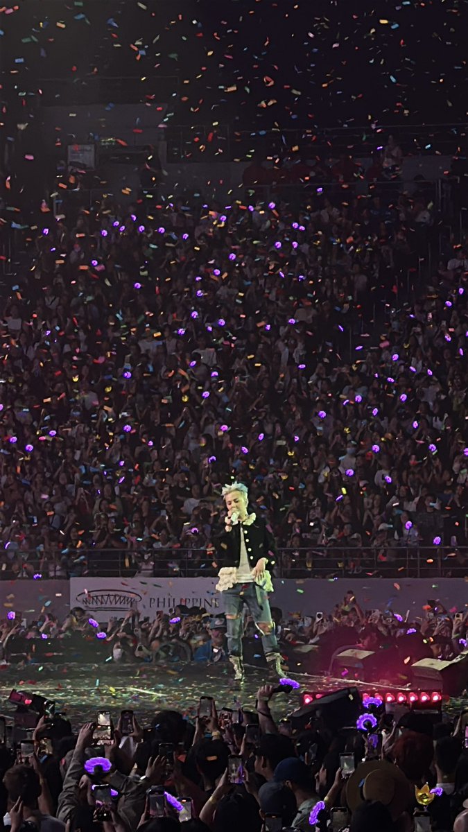 missxxxvip's tweet photo. Still processing the Übermensch concert. The production was insane, the message was really empowering, and hearing him say he’s finally happier and free? totally hits different. G-Dragon, you are truly one of a kind. 

WELCOME BACK G-DRAGON 
#ÜBERMENSCHINBULACAN
#GDRAGON2025 https://t.co/zsB2a7ZnZj