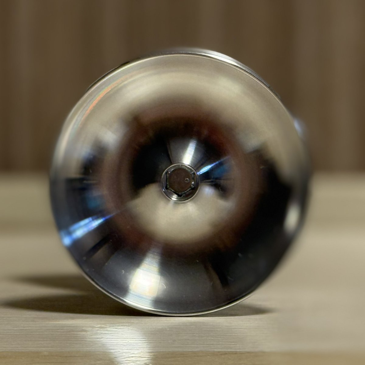knight72430330's tweet photo. JAPAN TECHNOLOGYよりMetal Shift Change🪀
JT直営店舗「YOYO SPACE AS」にて購入…
メタルオフストリングヨーヨーという究極のロマン砲を体現したヨーヨー
…色んな意味で振るのが怖い…
これは家宝…
#ヨーヨー
#JAPANTECHNOLOGY
#YOYOSPACEAS
#神が宿るヨーヨー
#シフトチェンジ
#ShiftChange https://t.co/2K7JZF1gVk
